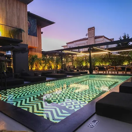 The Local House Alacati Hotel *